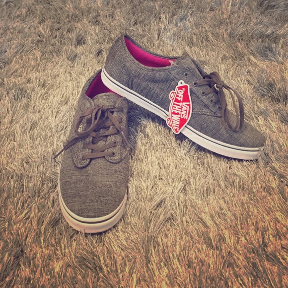 BRAND NEW! Authentic skate shoe