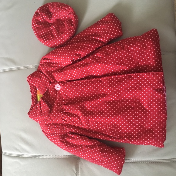 Penelope Mack coat/hat