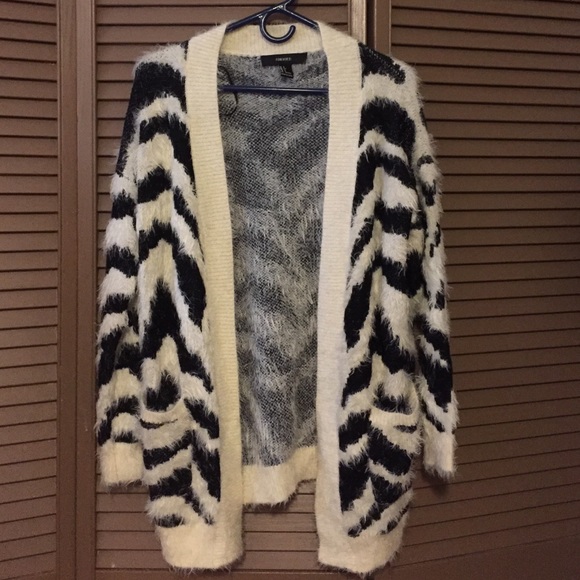 Forever 21 black and white sweater