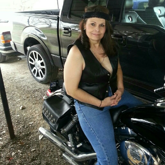 Meet your Posher, Sharon