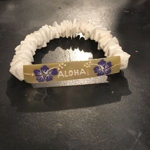 Hawaiian bracelet 🌺