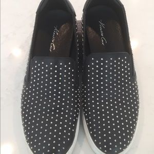 Kenneth Cole studded slip on shoes size 7
