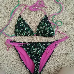 Patterned string bikini
