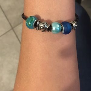 Bead bracelet