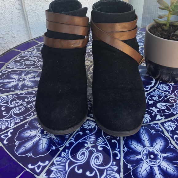 Black ankle booties Size 7