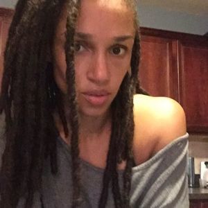 Meet your Posher, Anya