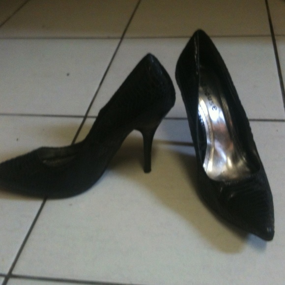 Dollhouse shoe