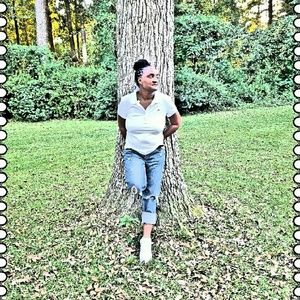 Meet your Posher, Chamell