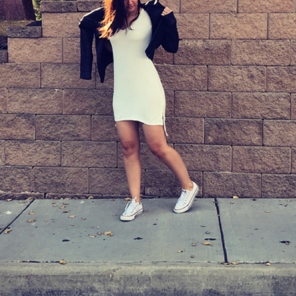 Allegria T-Shirt Dress - Picture 3 of 4