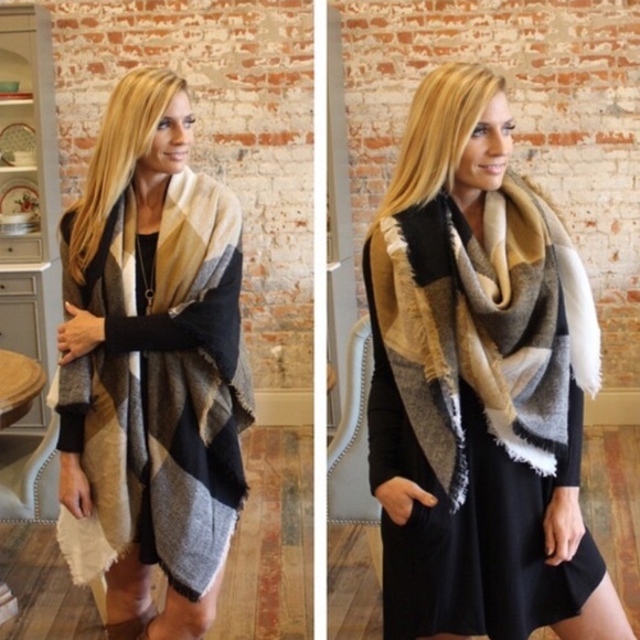 Blanket Scarves - Picture 3 of 4