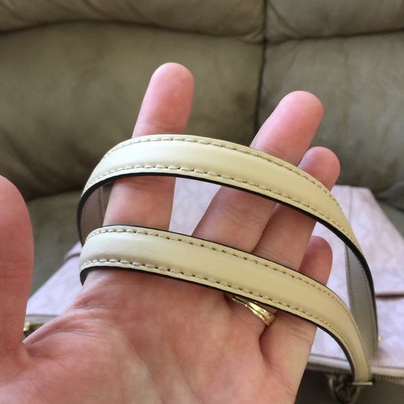 Sold on Ⓜ️ - Picture 2 of 4