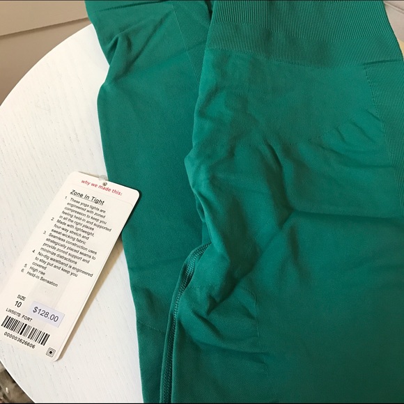 ⭐️ NWT Zone In Tights Size 10 ⭐️ - Picture 2 of 3