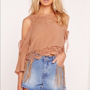 Lace yoke crop top💕