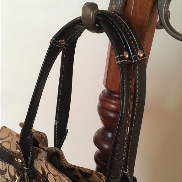 Coach Signature Pattern Bag - Picture 3 of 4