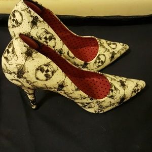 Iron Fist Skull Pumps