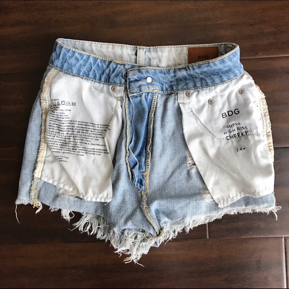 Urban outfitters bdg high waisted denim shorts - Picture 4 of 4