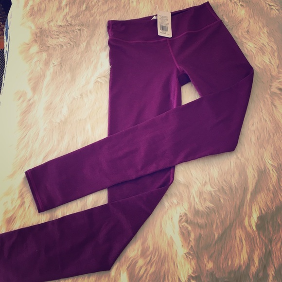 Brand new Fabletics Salar legging.