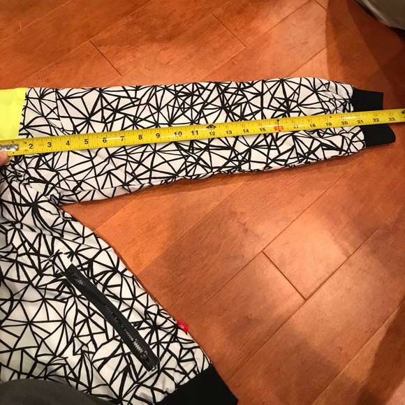 SOLD nike windbreaker - Picture 5 of 6