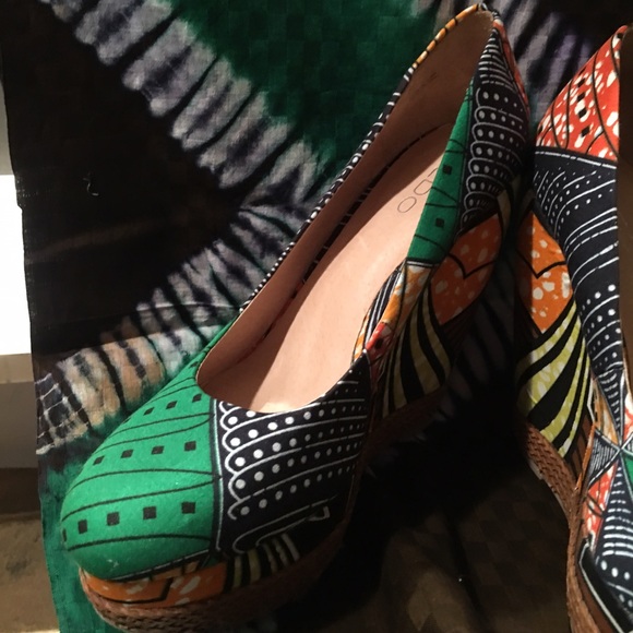 Shoes - Picture 2 of 2