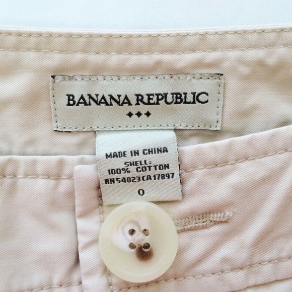 Banana Republic Khaki skirt. - Picture 2 of 5