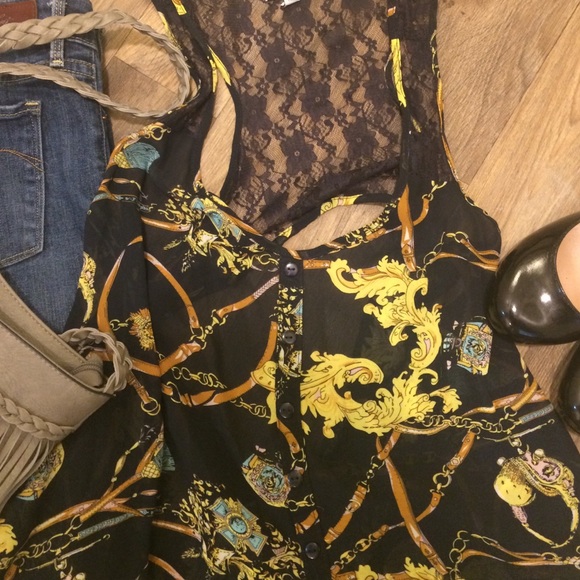 Gorgeous Patterned Hi-Low Tank - Picture 2 of 4