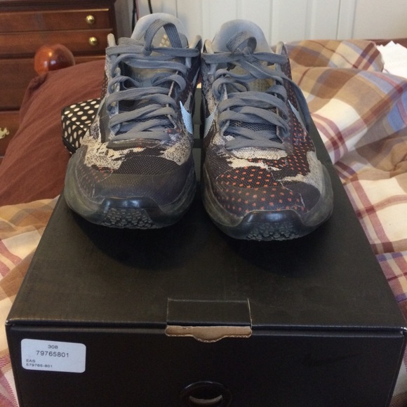 Grey white and orange kobe x no bundle - Picture 2 of 4