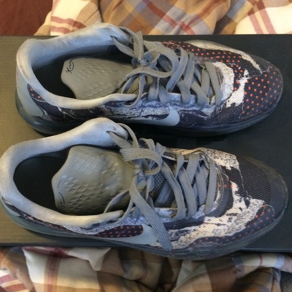 Grey white and orange kobe x no bundle - Picture 4 of 4