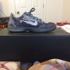 Grey white and orange kobe x no bundle