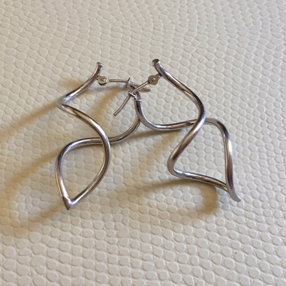 14k gold spiral earrings
