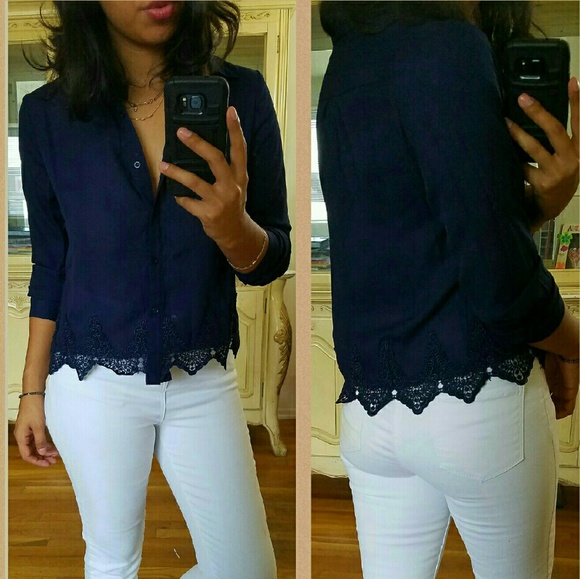NAVY BLUE EMBROIDERED HEM TOP - Picture 2 of 3