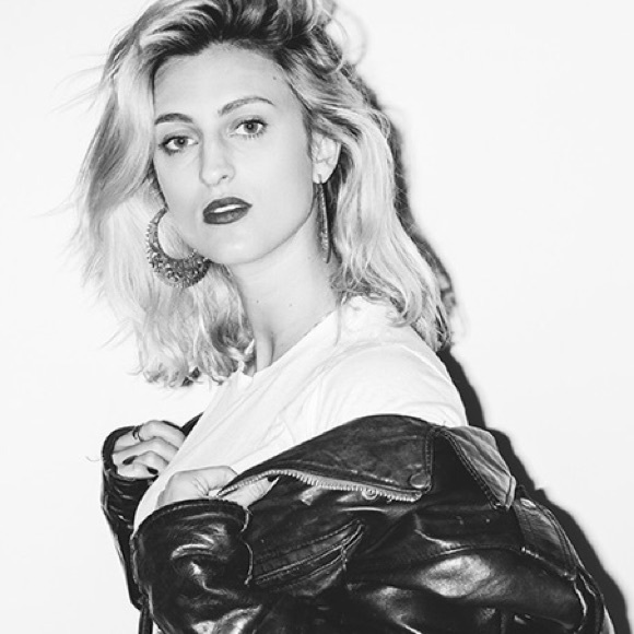 Meet your Posher, Lula