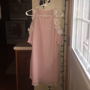NWT Shoulder Cut-Out Lace Trim Shift Dress