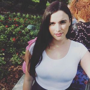 Meet your Posher, Dayana