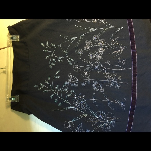 Skirt - Picture 2 of 2