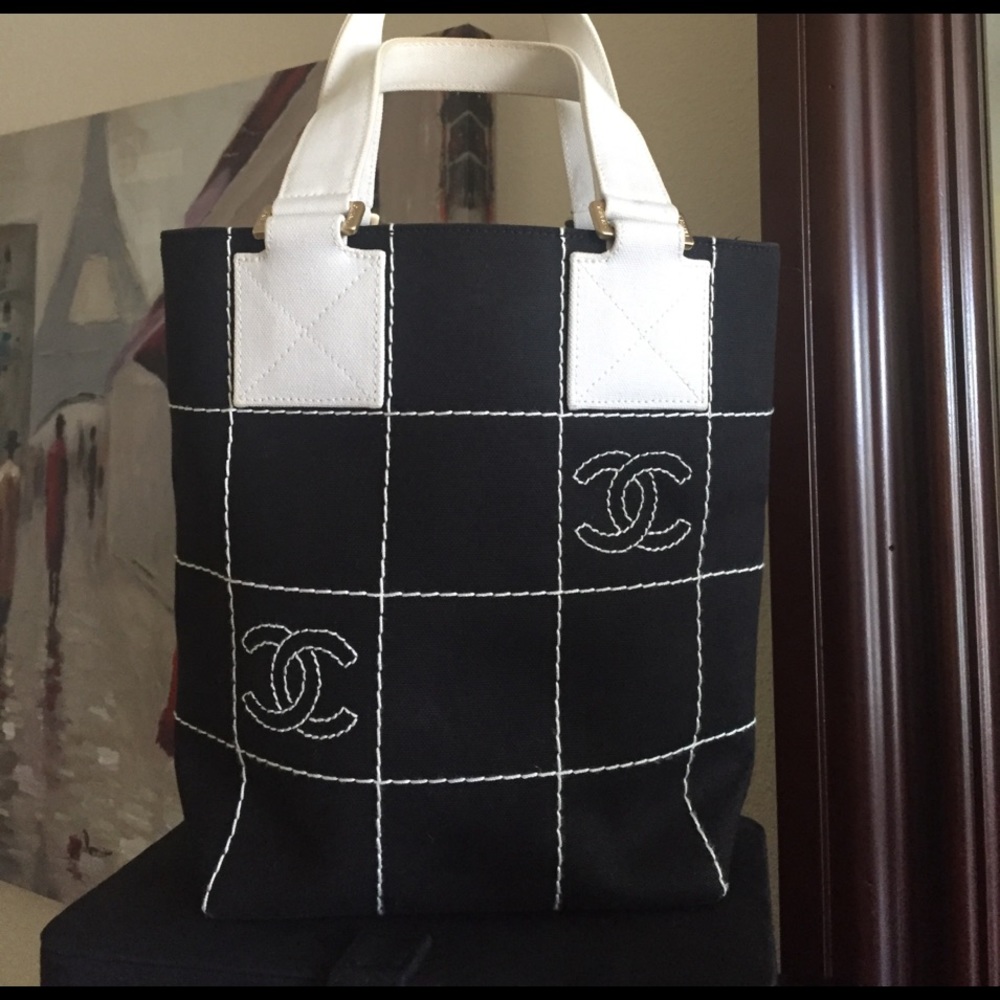 Auth CHANEL canvas black and white bag