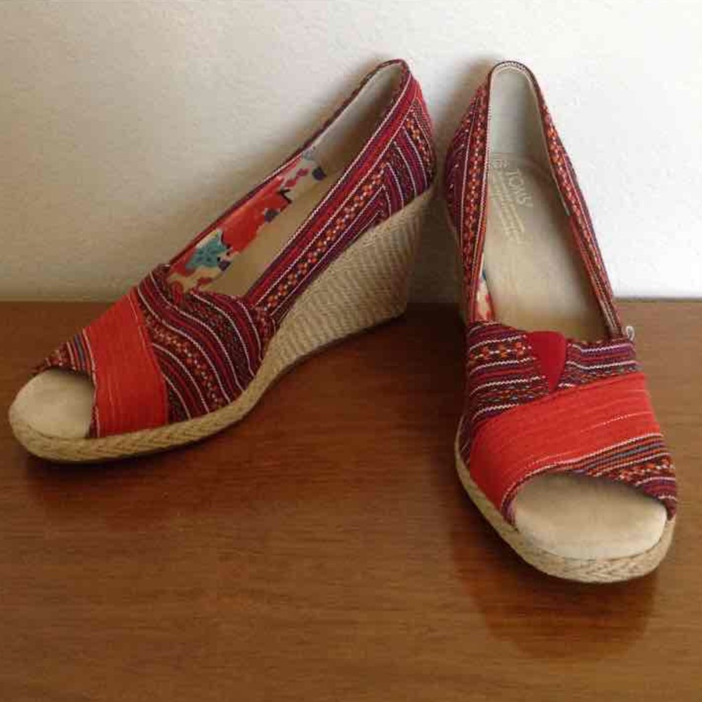 Toms wedges