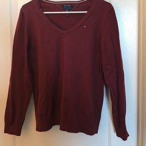 Tommy Hilfiger maroon sweater