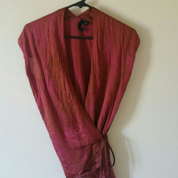 Silk top 🎉$5 if bundled🎉