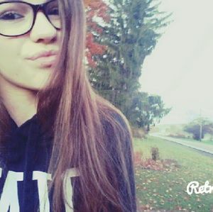 Meet your Posher, Kenna