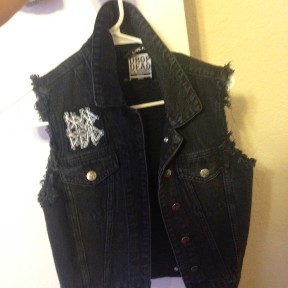 DROP DEAD vest