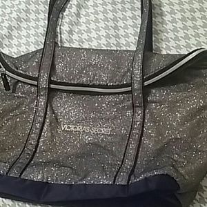 Victoria's Secret Bags - Victoria Secret large over night bag Victoria's Secret Bags - Victoria Secret large over night bag