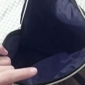 Victoria's Secret Bags - Victoria Secret large over night bag Victoria's Secret Bags - Victoria Secret large over night bag