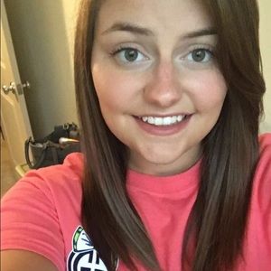 Meet your Posher, Lyndsey