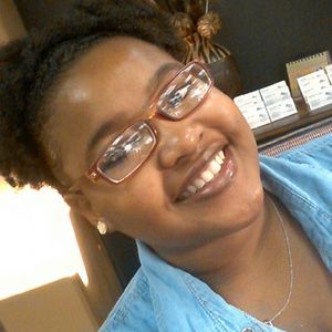 Meet your Posher, Mia-tiara