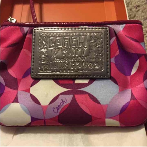 Coach poppy wristlet