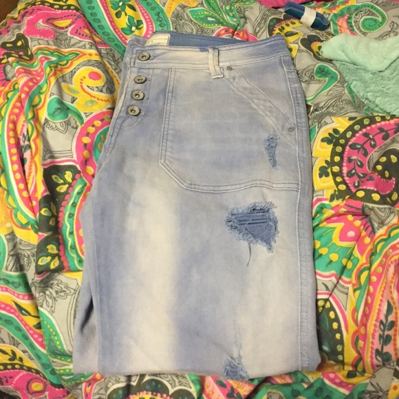 Free people ripped denim jeans size 6
