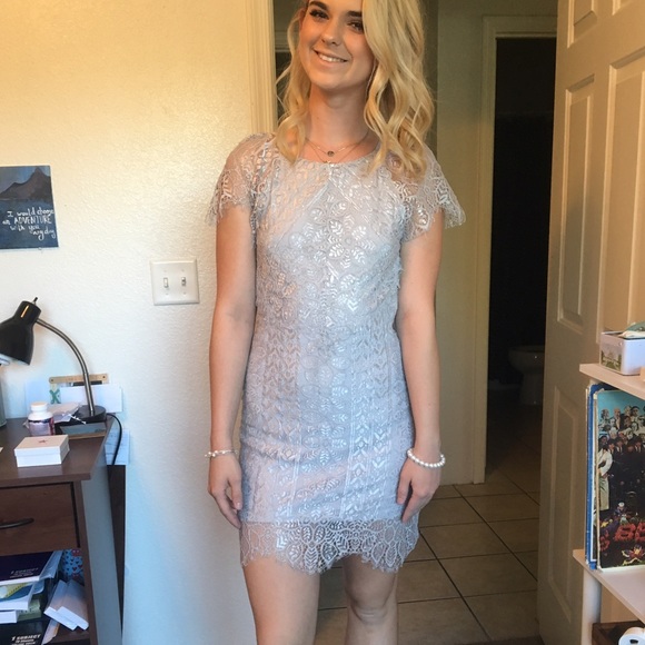 Beautiful lace backless dress!