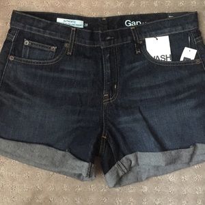 Gap best girlfriend shorts (brand new)
