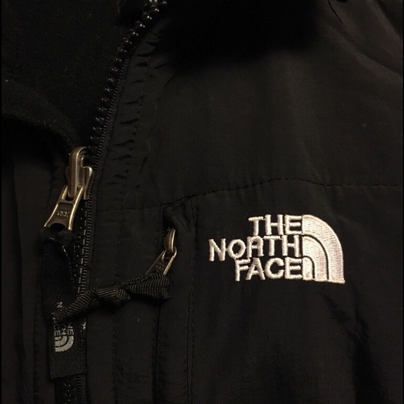 The North Face Jackets & Blazers - Size med women's black Denali north face jacket!