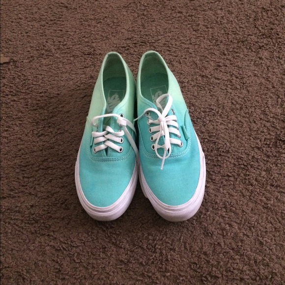 Vans - Picture 1 of 1